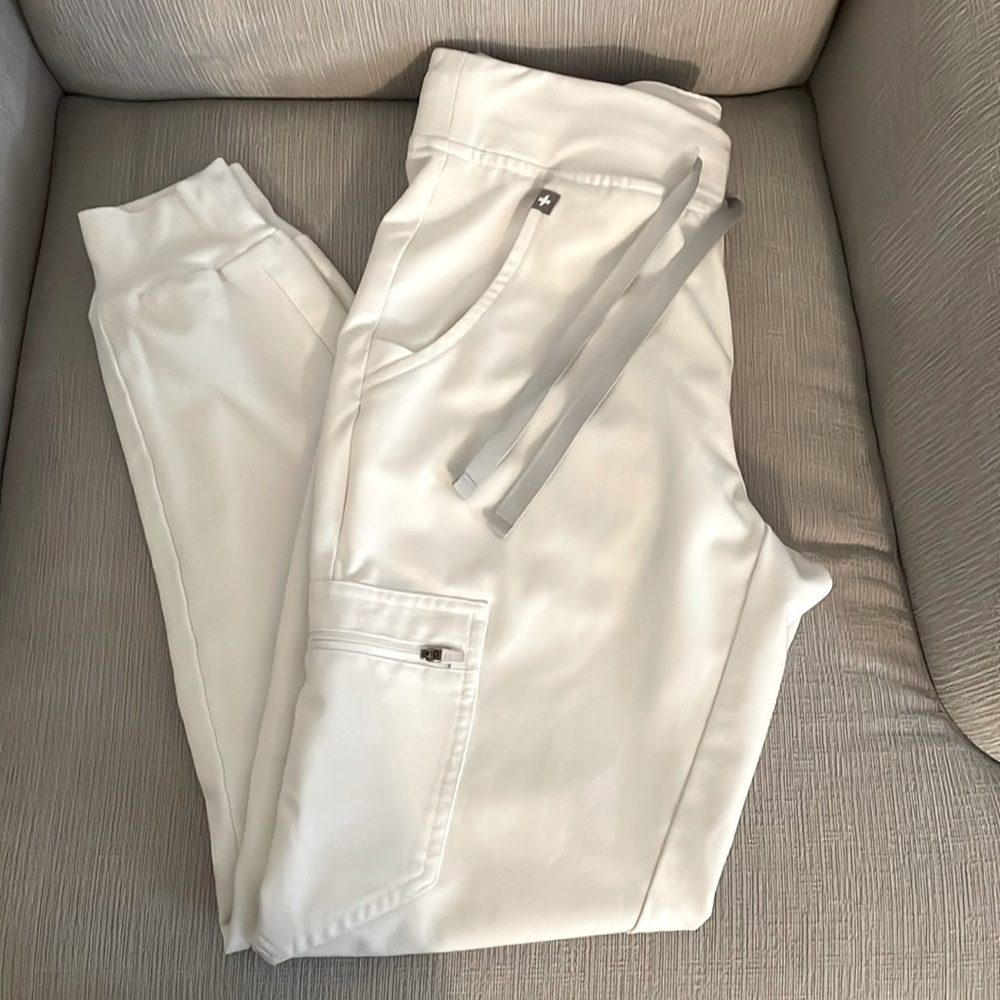 FIGS Zamora scrub bottoms white XS